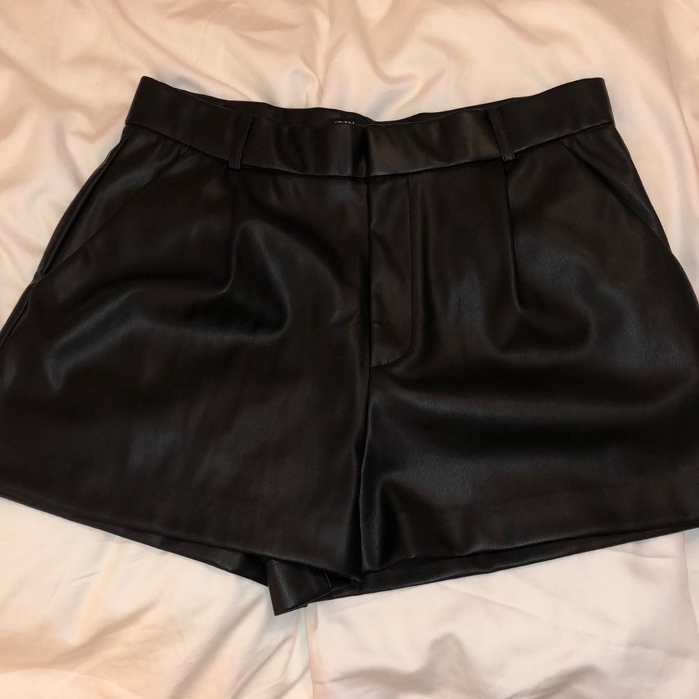 Faux leather shorts // NWT